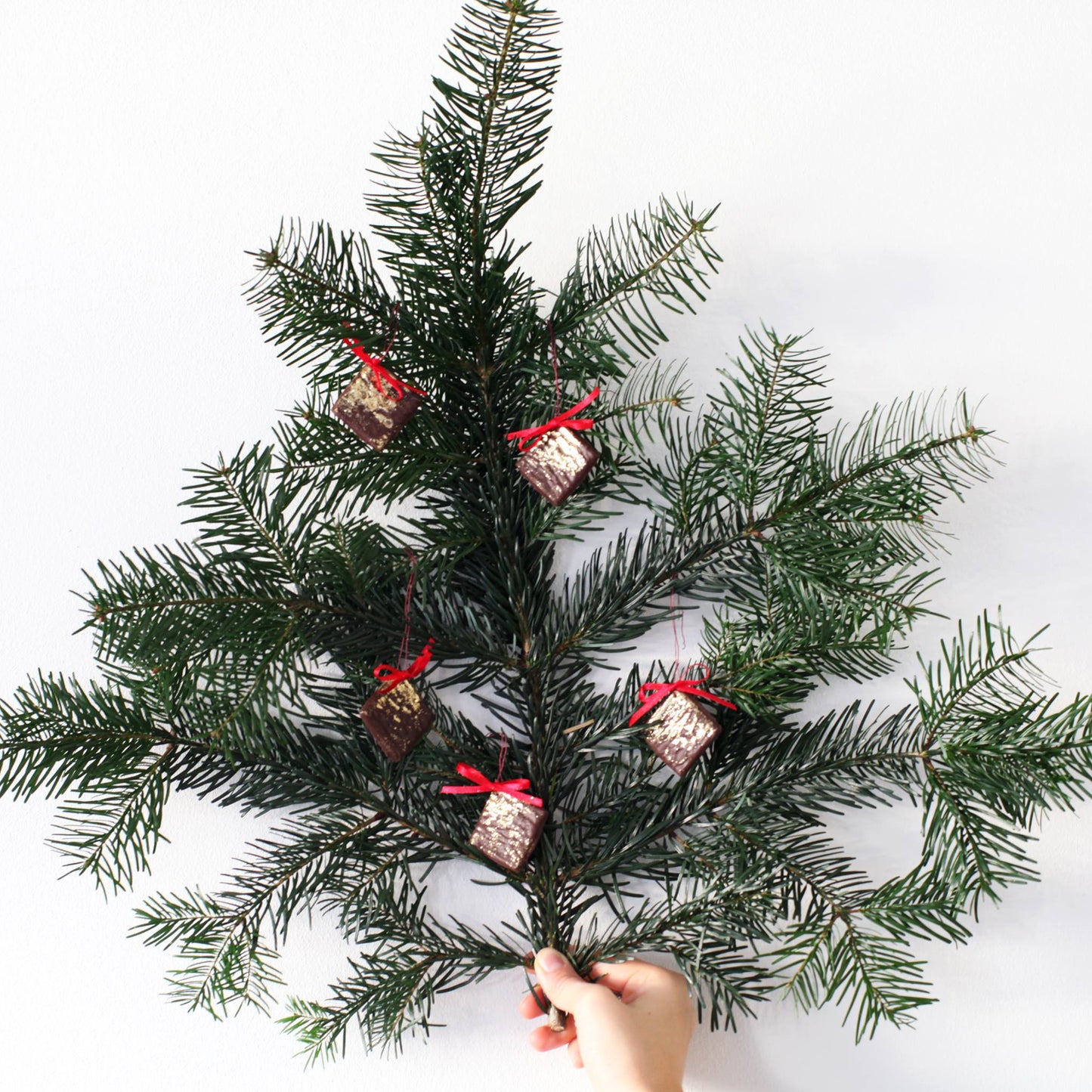 Nestle After Eight Winter Fondants Icon Shapes 57g