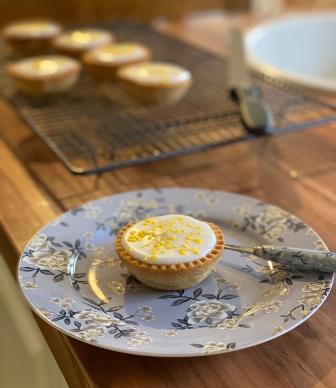 Mr Kipling Lemon Bakewell Tarts 6 Pack