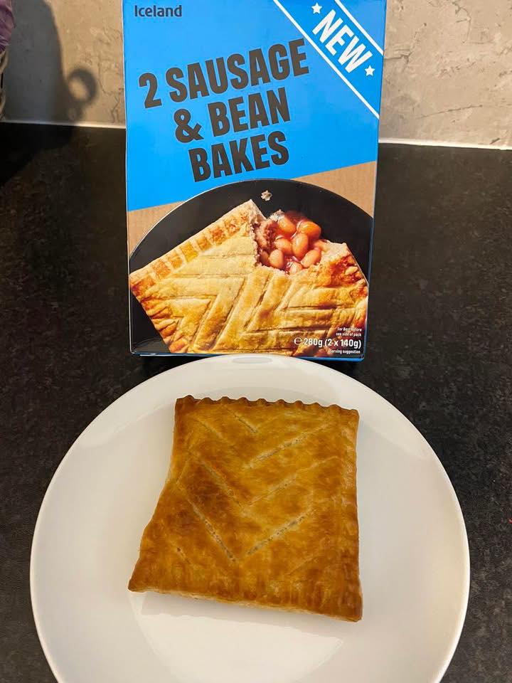 Iceland Sausage & Bean Bakes 2 Packs 280g