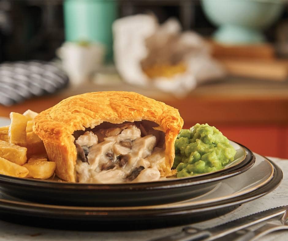 Pukka Chicken & Mushroom Pie 212g