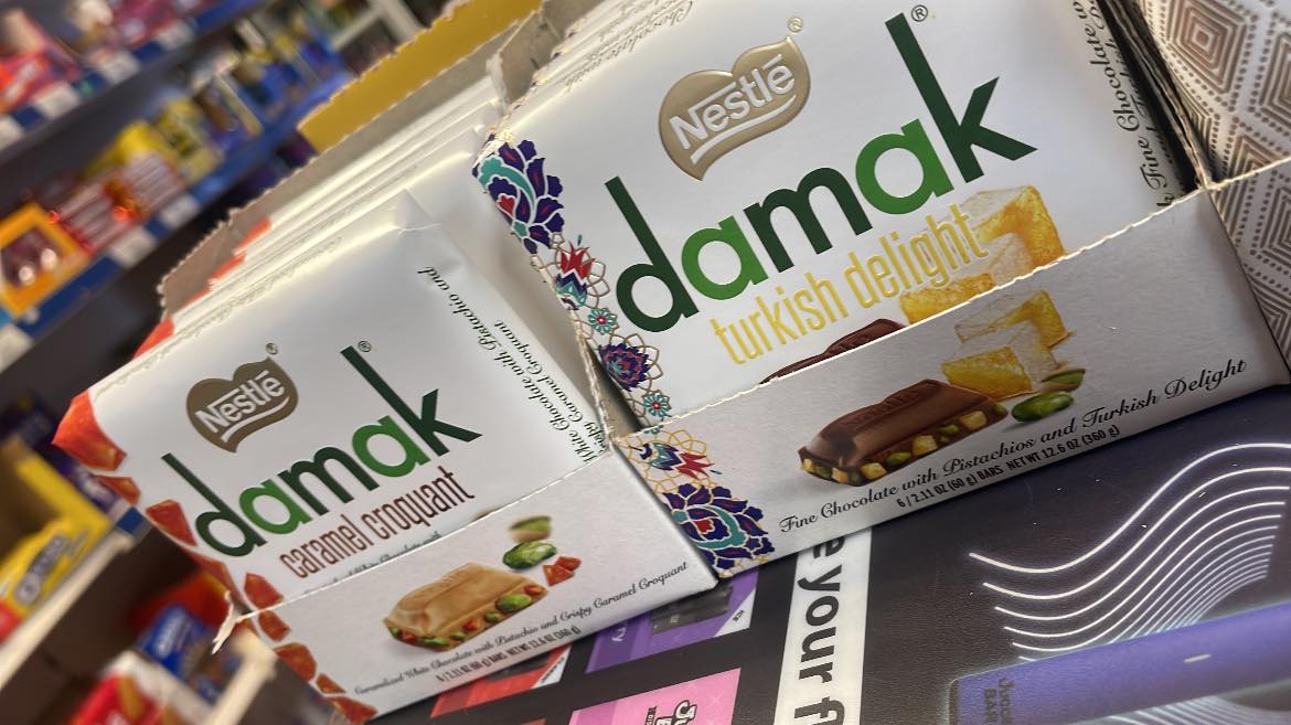 Nestle Damak White Chocolate with Pistachio 60g