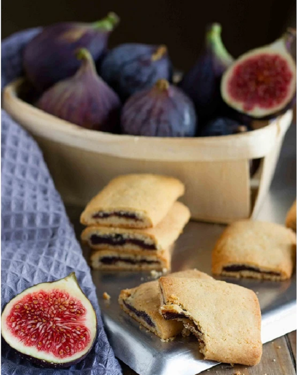 McVities Fig Rolls Biscuits 200g