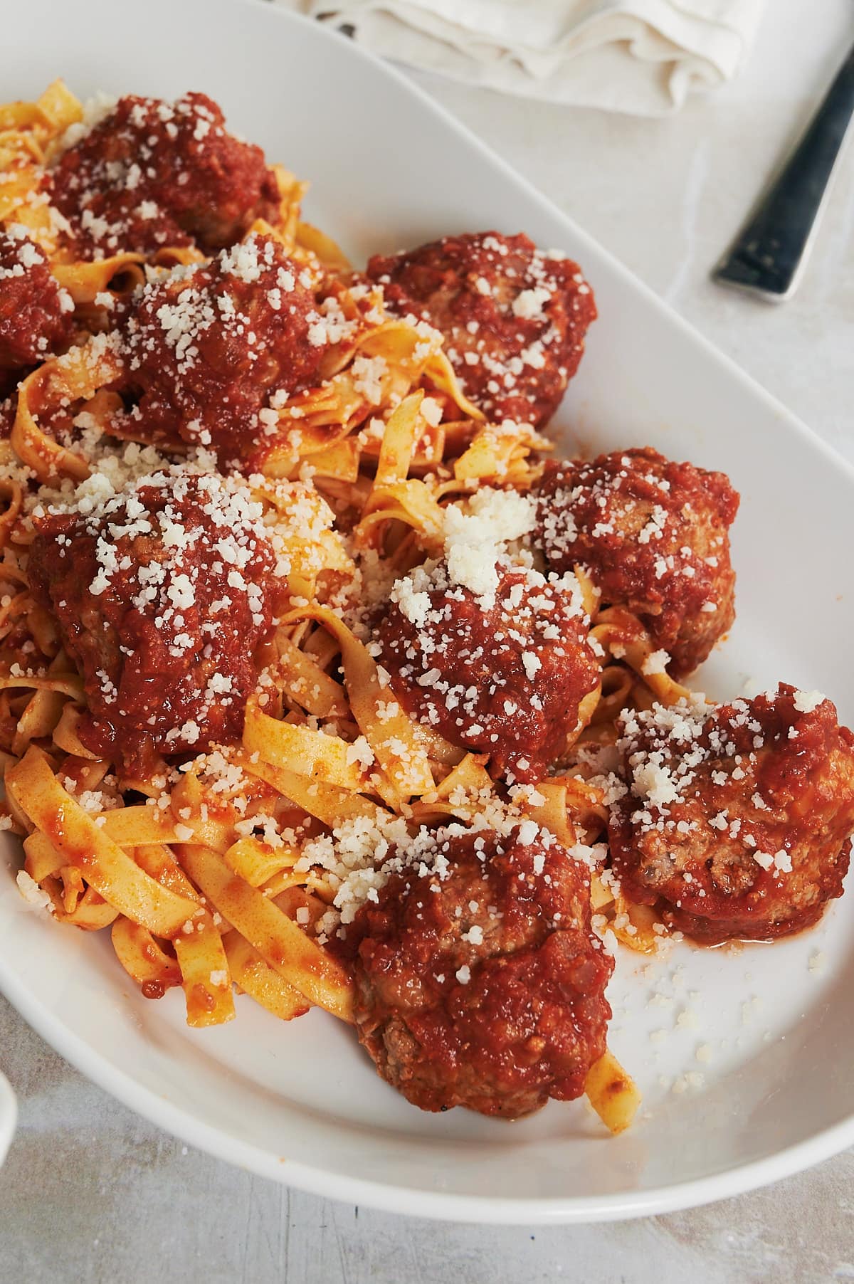 Loyd Grossman Bolognese with Smoked Garlic 660g