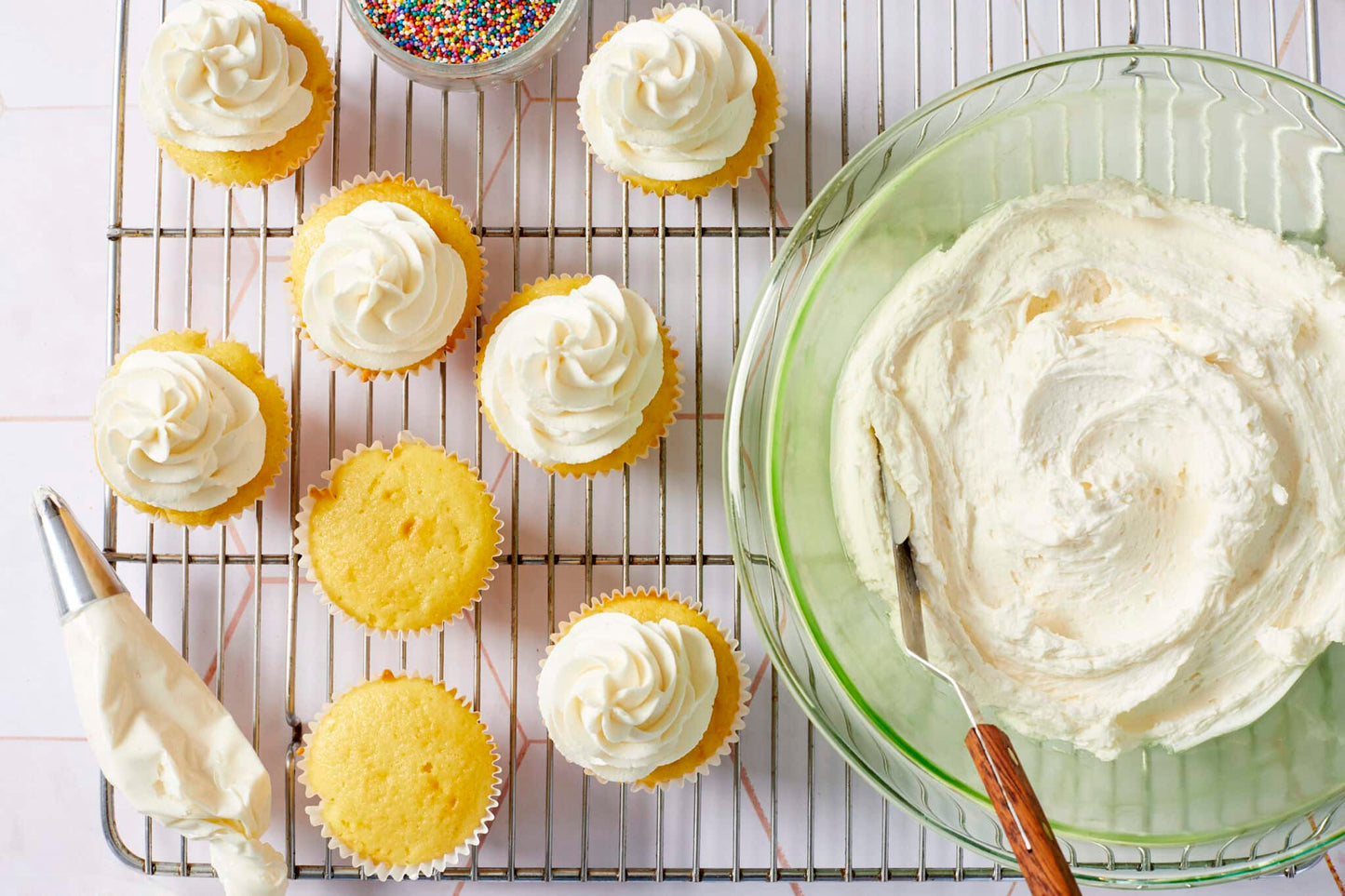 Betty Crocker Vanilla Buttercream Style Icing 400g