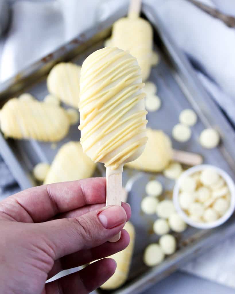 Iceland 4 Belgian White Chocolate Majestics 334g