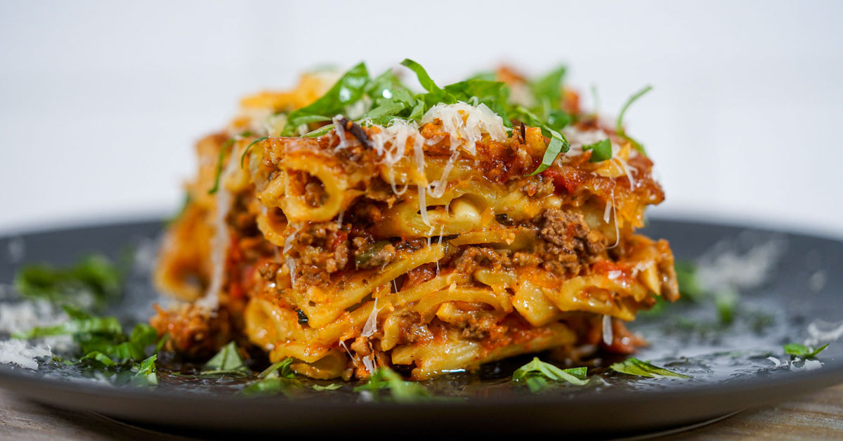 Loyd Grossman Bolognese with Smoked Garlic 660g