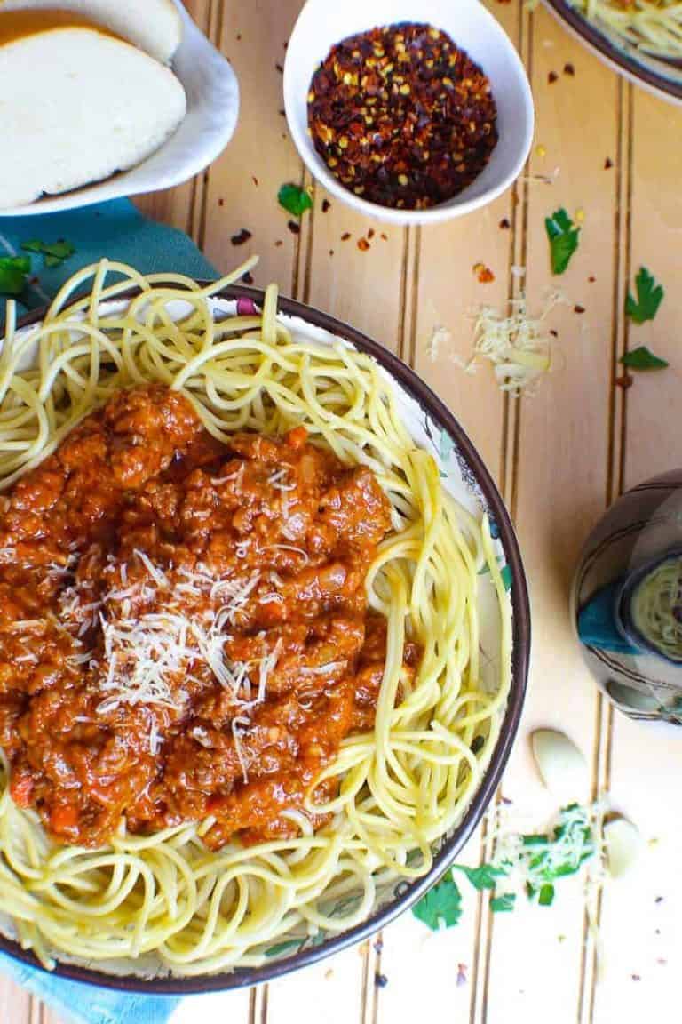 Loyd Grossman Bolognese with Smoked Garlic 660g