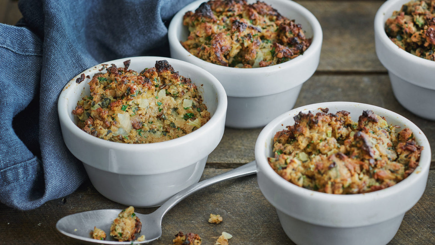 Aunt Bessie’s Homestyle Sage & Onion Stuffing Mix 240g
