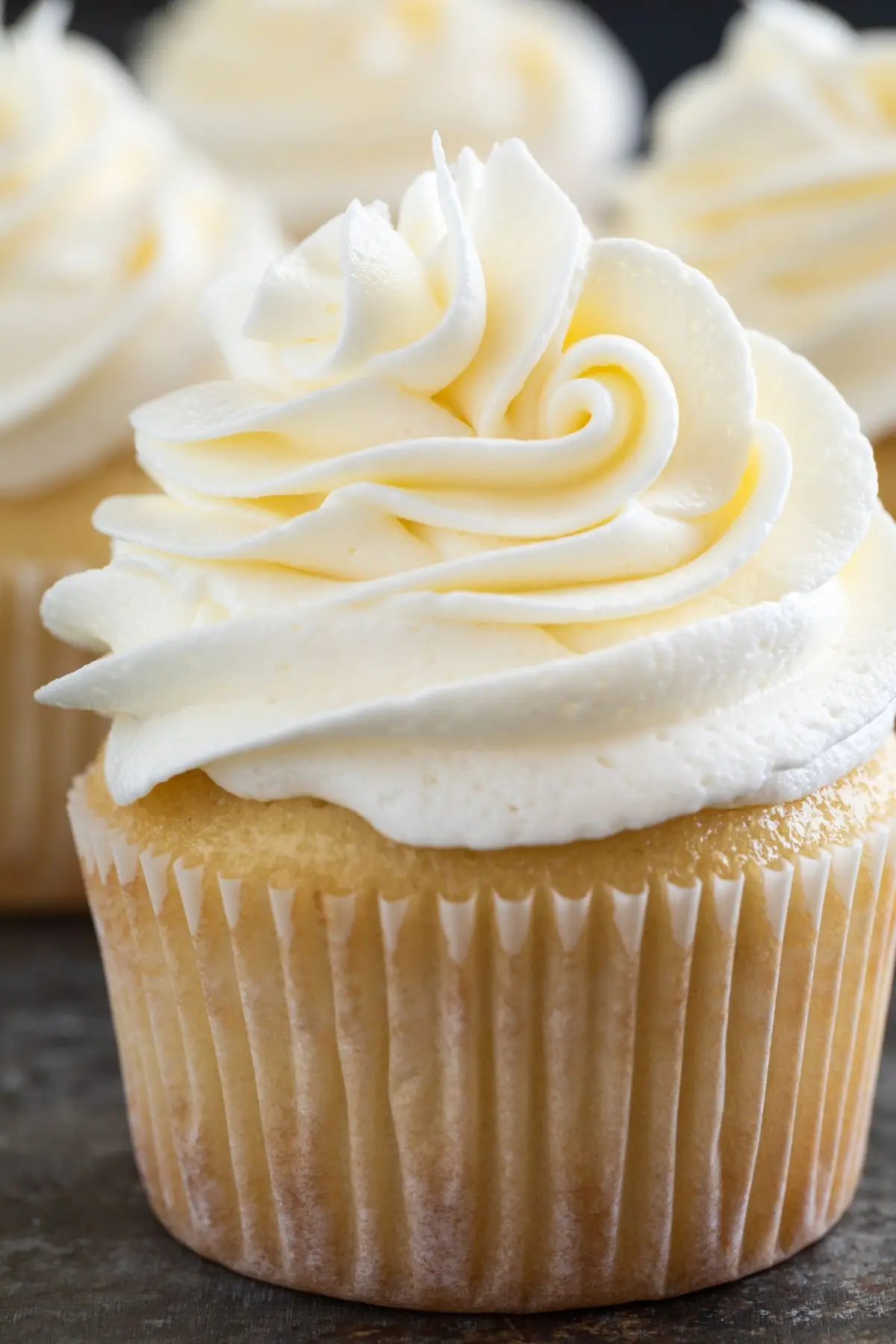 Betty Crocker Vanilla Buttercream Style Icing 400g