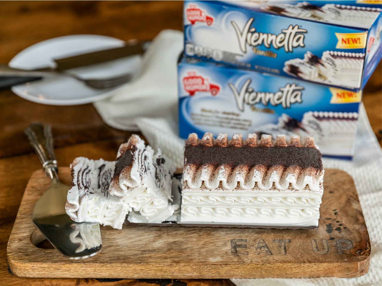 Viennetta Vanilla Ice Cream Dessert 650Ml