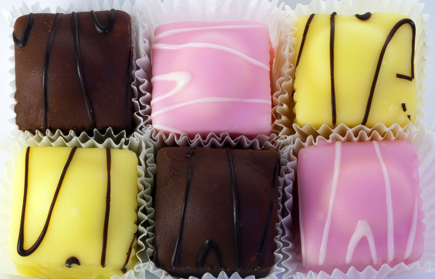 Mr Kipling French Fancies 8 Pack