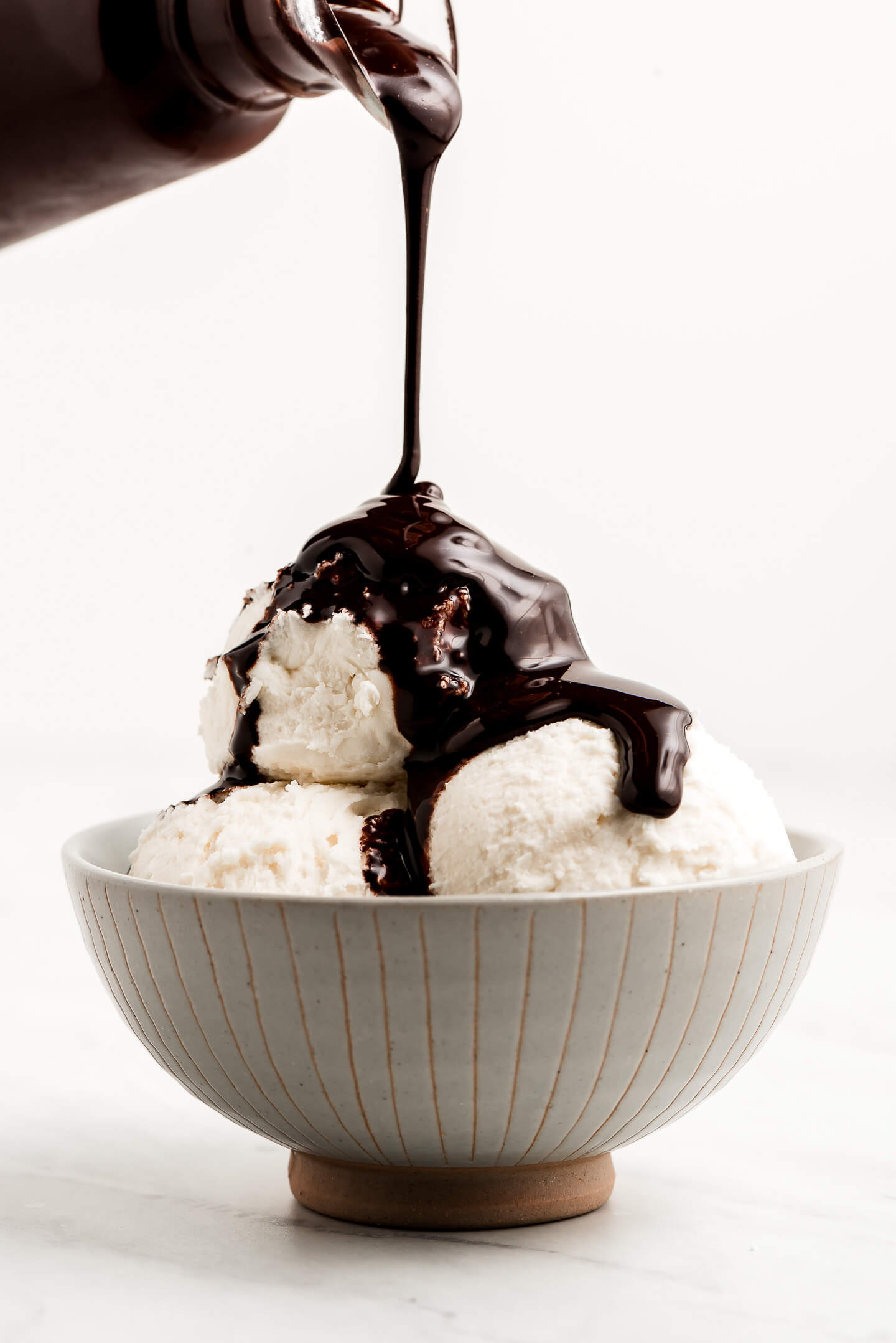 Lyle's Dessert Syrup Chocolate 325g