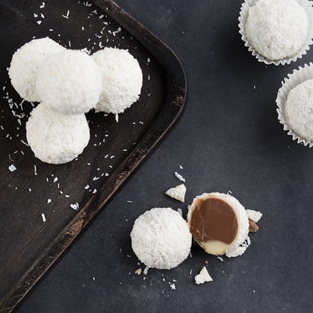 Cadbury Mini Snowballs Chocolate Bar 110g