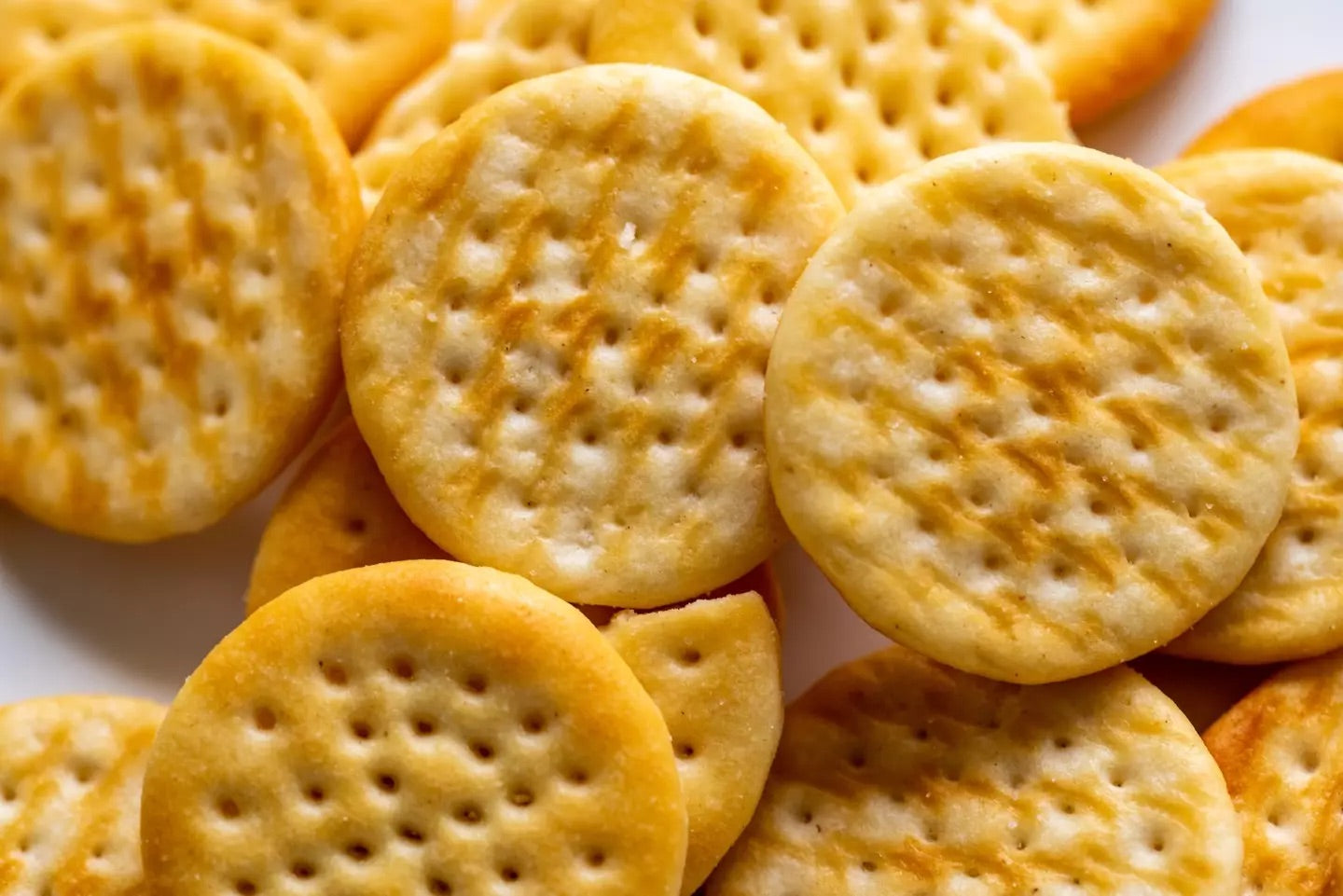 Jacob's Mini Cheddars Cheese & Pickle Biscuit 90g