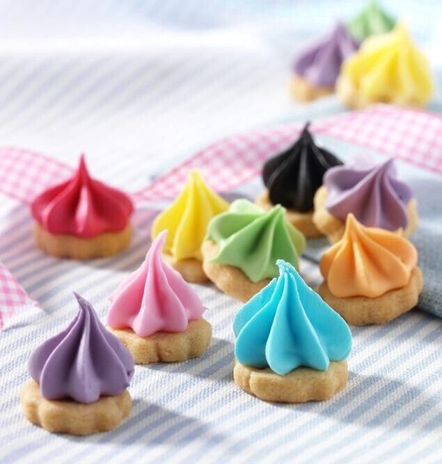 McVities Iced Gems Multipack 5 x 23g แม็ควิตตี้ ไอซ์เจมส์ แพ็ค 5 x 23 กรัม