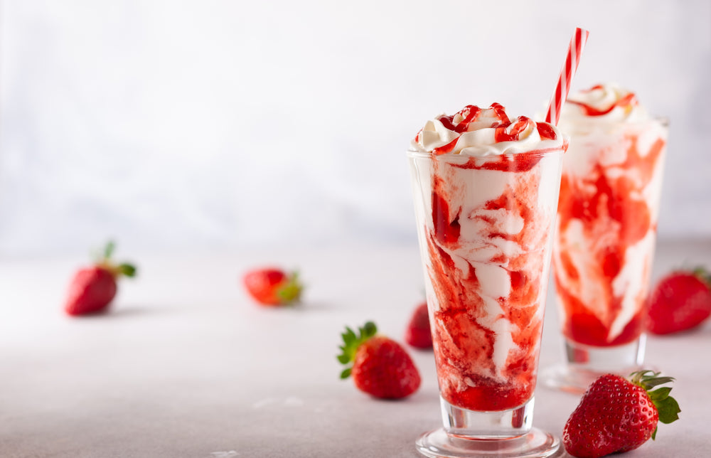 Lyle Topping Syrup Strawberry 325g