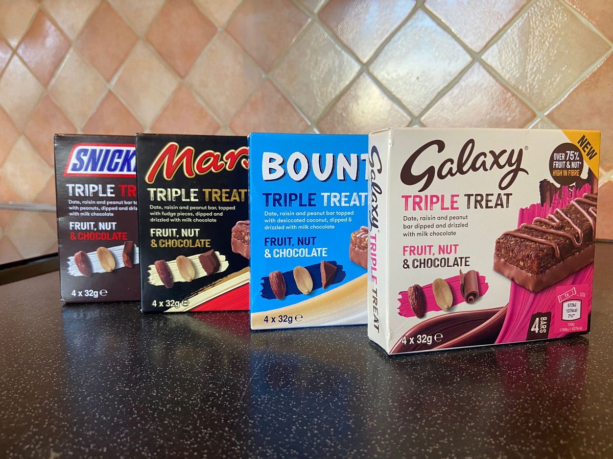 Bounty Triple Treat Fruit, Nut & Chocolate 128g