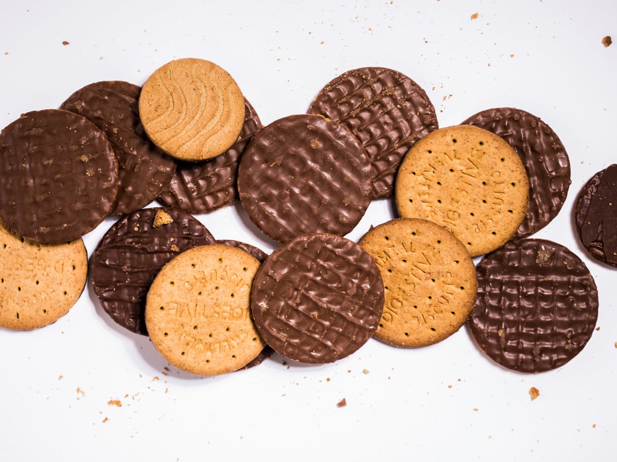 McVitie's Digestives Dark Chocolate Biscuits 266g