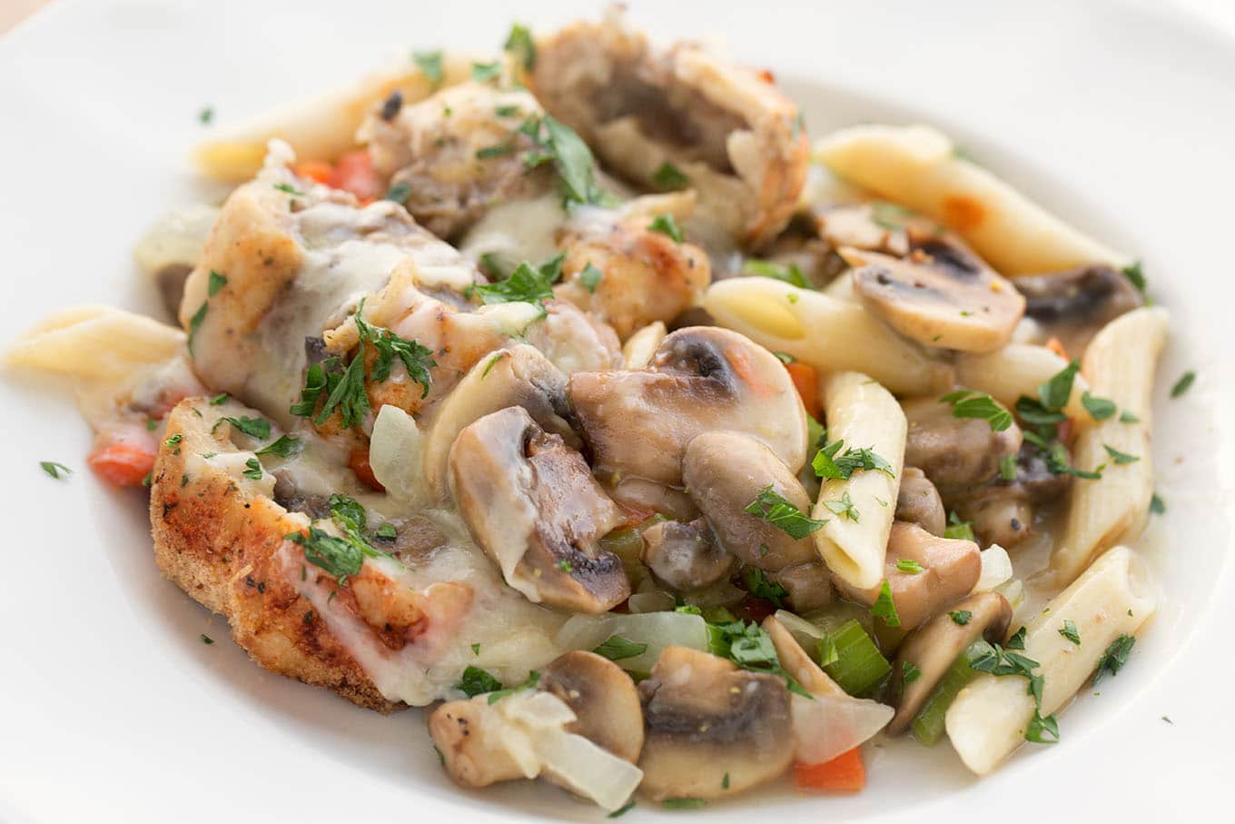 Ragu Chicken & Mushroom Flavour Pasta & Sauce 110g