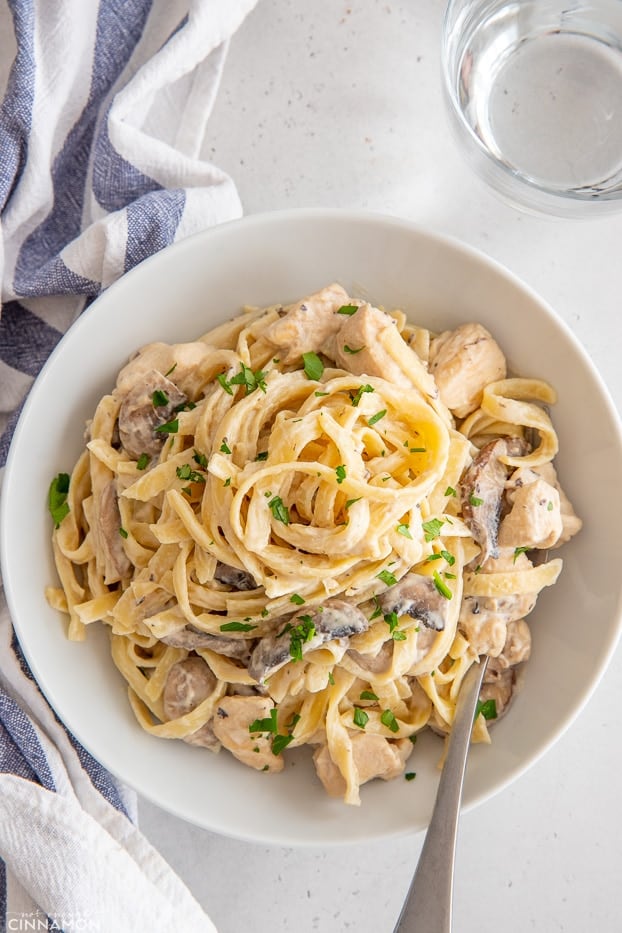 Ragu Chicken & Mushroom Flavour Pasta & Sauce 110g