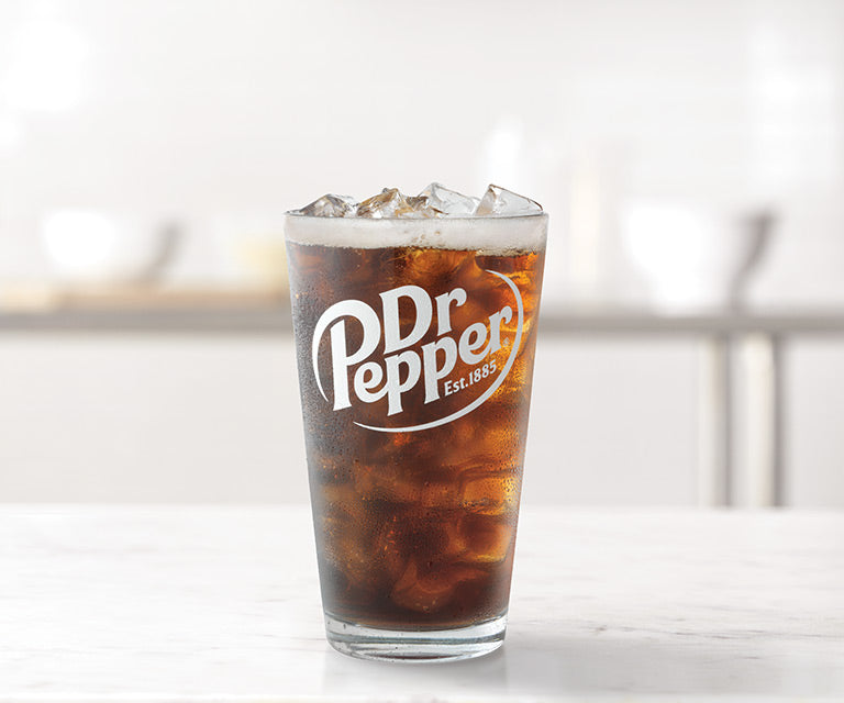 Dr Pepper Soft Drink 330ml ด็อกเตอร์เพพเพอร์ 330 มิลลิลิตร