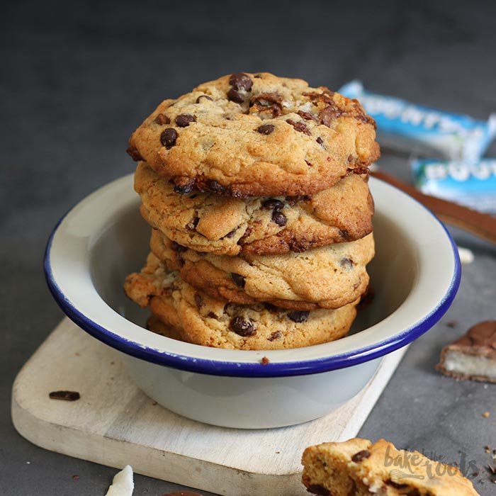 Bounty Soft Baked Cookies with Milk Chocolate and Coconut 180g