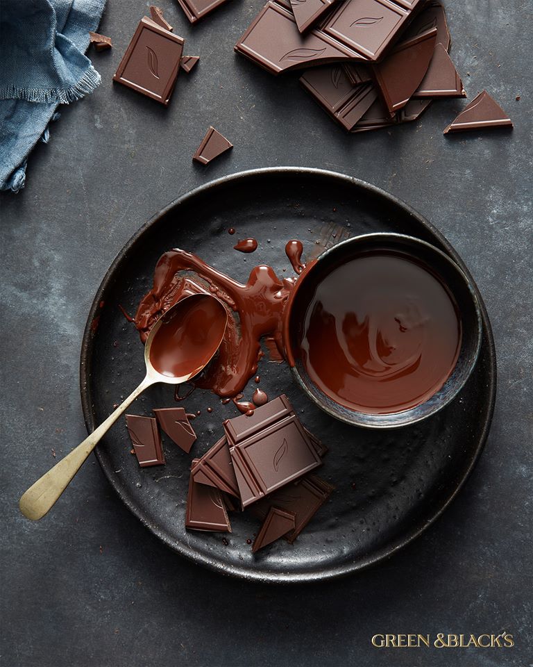Green & Black's Organic Dark Chocolate 70% Cocoa 90g