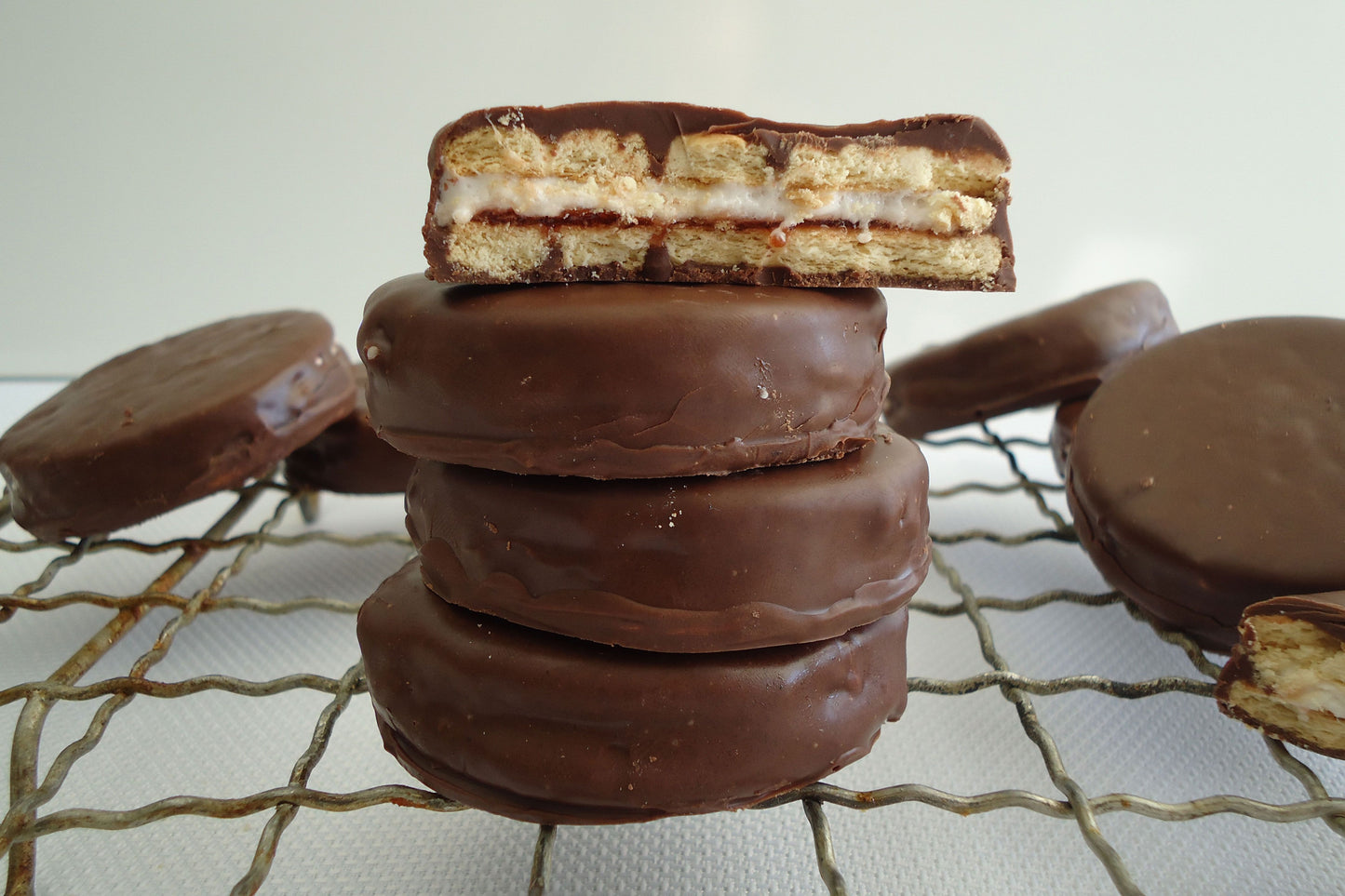 Wagon Wheels Jammie 6 Individually Wrapped 229g