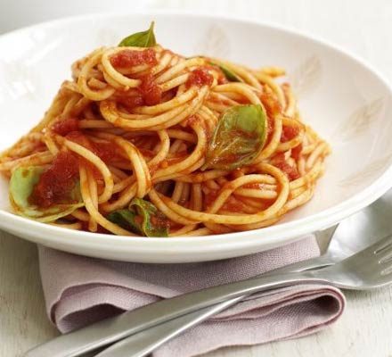Co Op Honest Value Tomato & Basil Pasta Sauce 440g