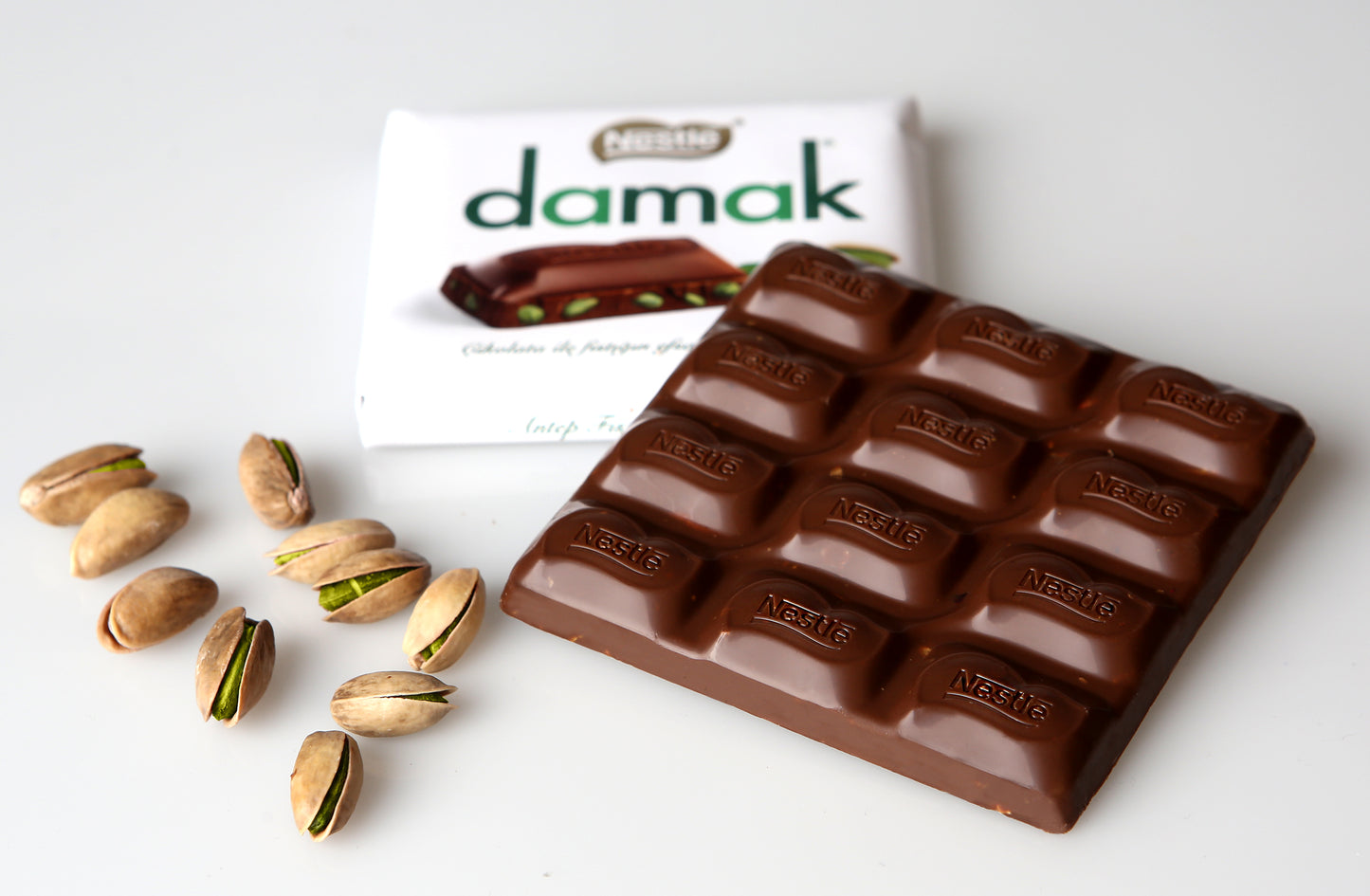 [BestBefore-30Nov2025] Nestle Damak Fine Chocolate with Pistachio 60g