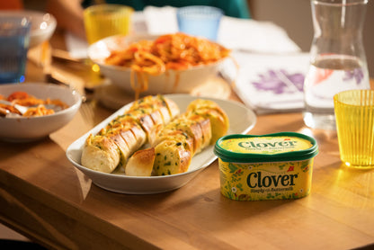 Clover Simply Made With Buttermilk 250g โคลเวอร์ ซิมพลี เมด วิท บัตเตอร์มิลค์ 250 กรัม