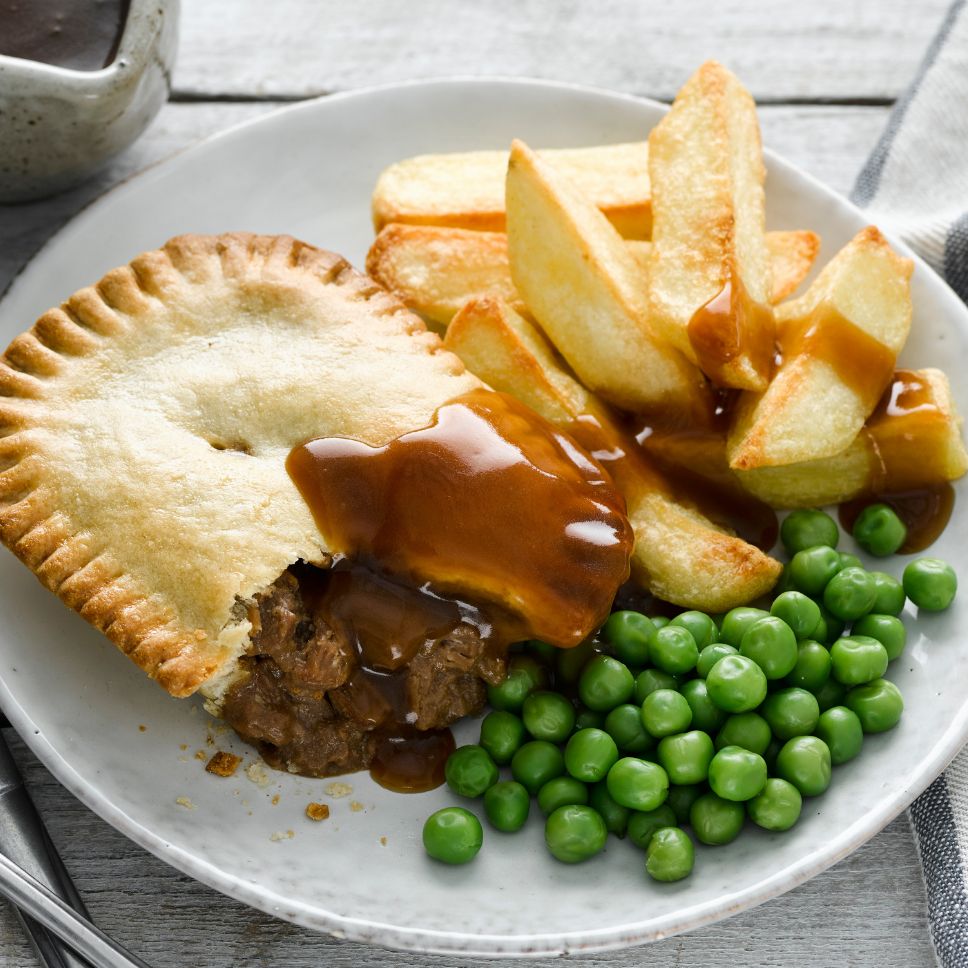 [Best Before 31-Dec-2024 ] Holland's Peppered Steak Pies 4 Pack ฮอลแลนด์ เปปเปอร์ สเต็กพาย 4 แพ็ค