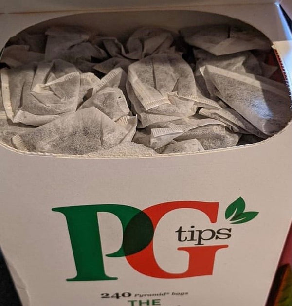 Pg Tips Pyramid 240 Tea Bags 696G พีจี ทิปส์ พีระมิด 240 ถุงชา 696 กรั