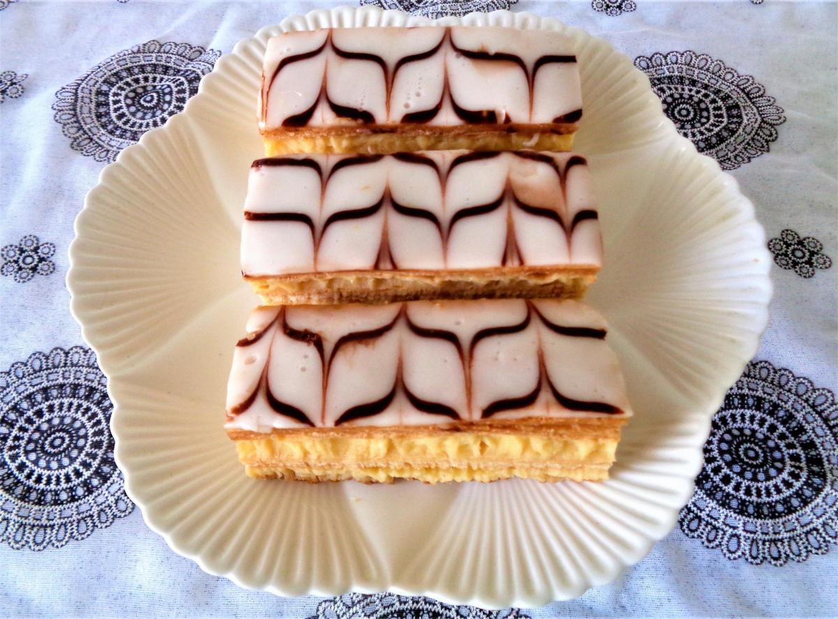 Iceland 6 Custard Slices 210g ไอซ์แลนด์ คัสตาร์ด สไลซ์ 6 ชิ้น 210 กรัม