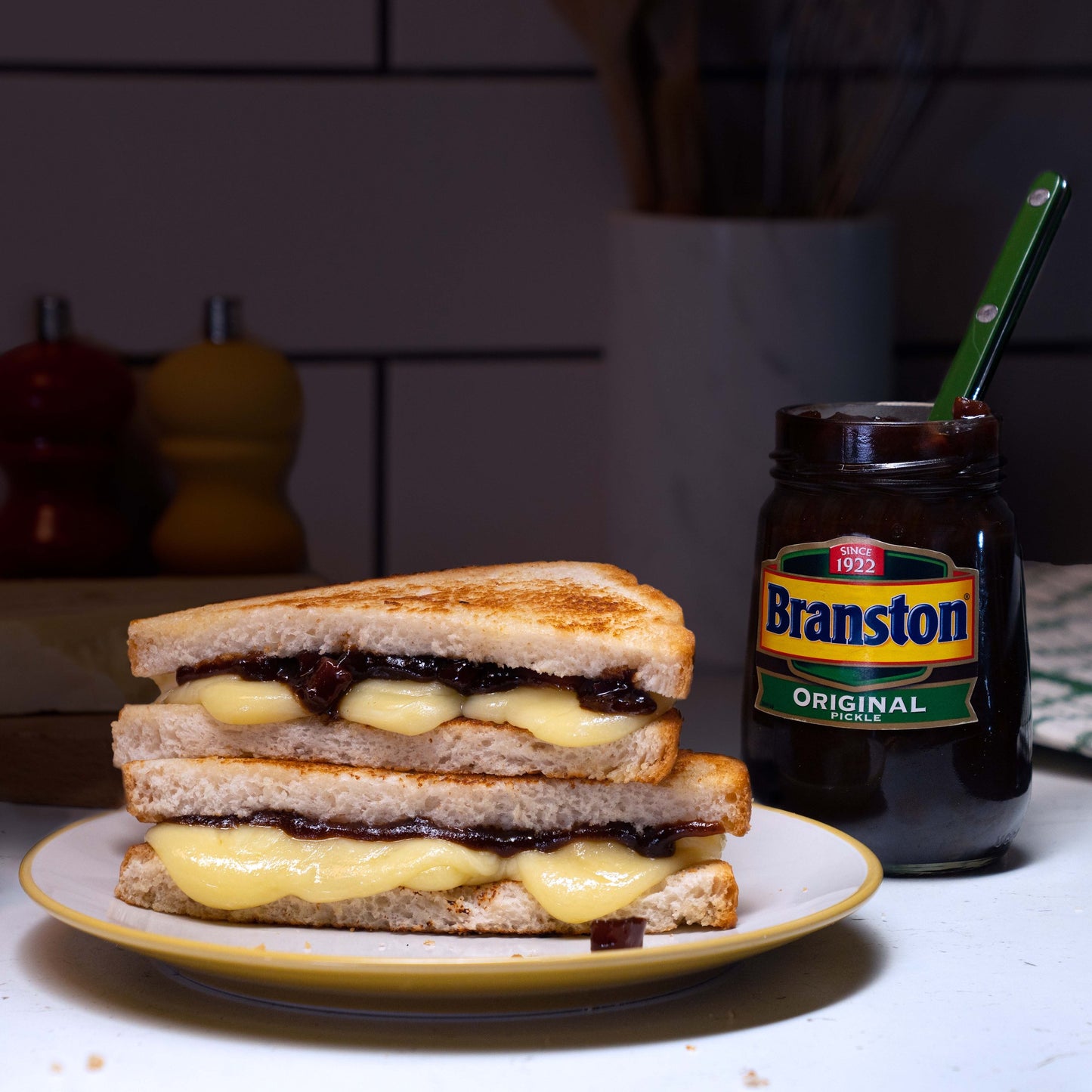 Branston Original Pickle 520g ผักดอง (แครอท ผักกาด หัวหอม และกะหล่ำ) 520 กรัม