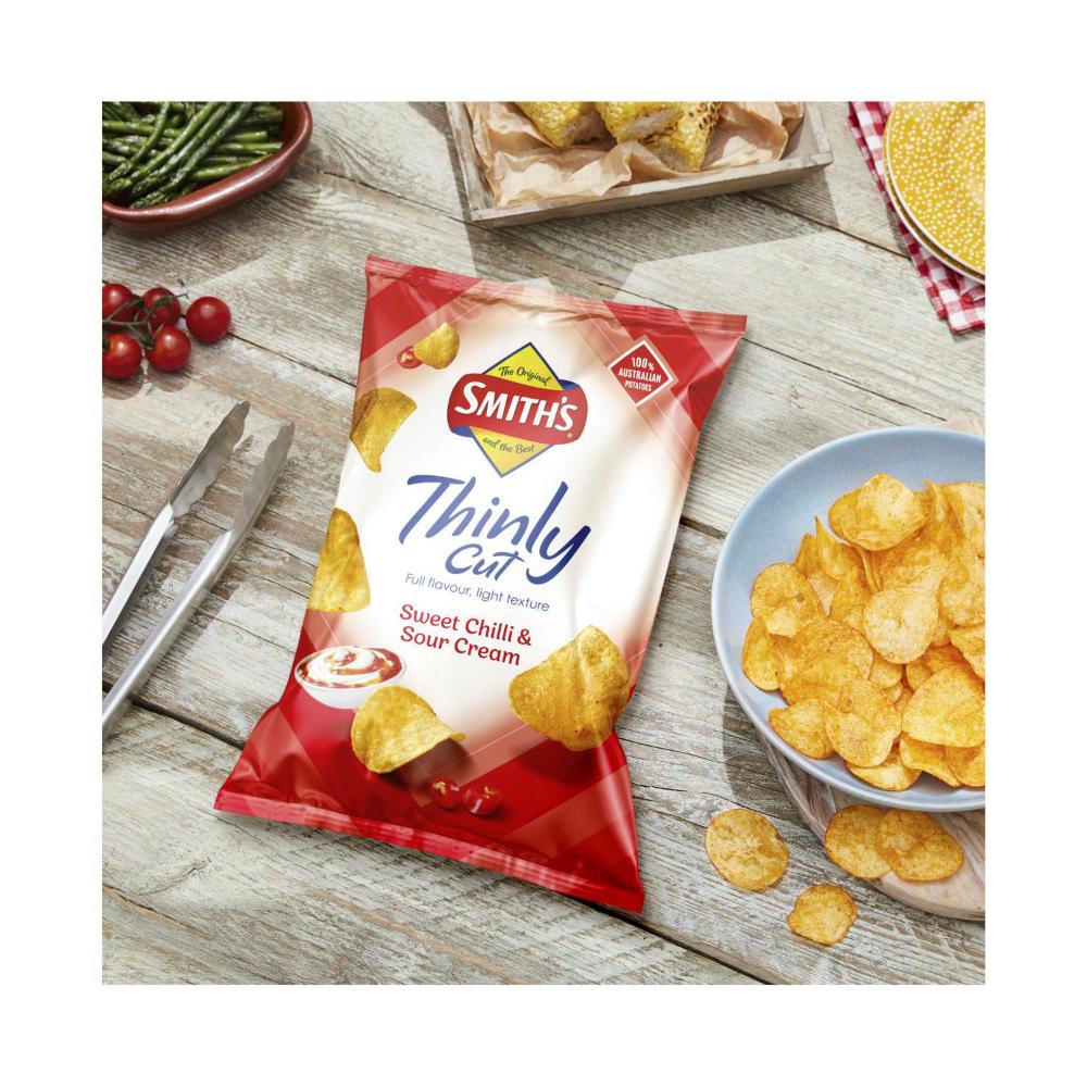 [Best Before 18-Oct-2026]Smith's Thinly Cut Sweet Chilli & Sour Cream Flavor Chips 175g
