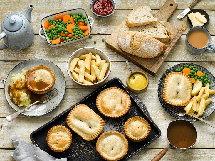 [Best Before 30-Apr-2024 ] Holland's Steak Pies 4 Pcs ฮอลแลนด์ พายสเต็ก 4 ชิ้น