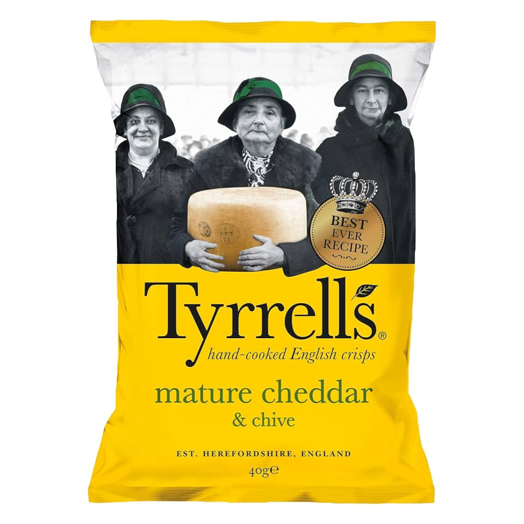 Tyrrells Cheddar Cheese & Chives Crisps 40g  ไทเรลส์ ชิปส์ รสเชดด้าชีสและต้นหอม 40 กรัม