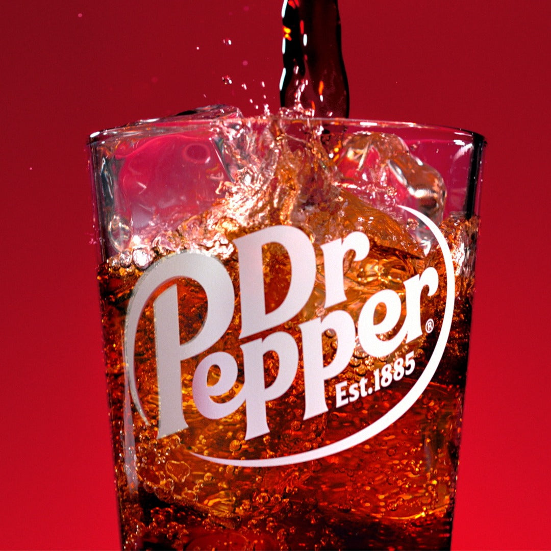 Dr Pepper Soft Drink 330ml ด็อกเตอร์เพพเพอร์ 330 มิลลิลิตร