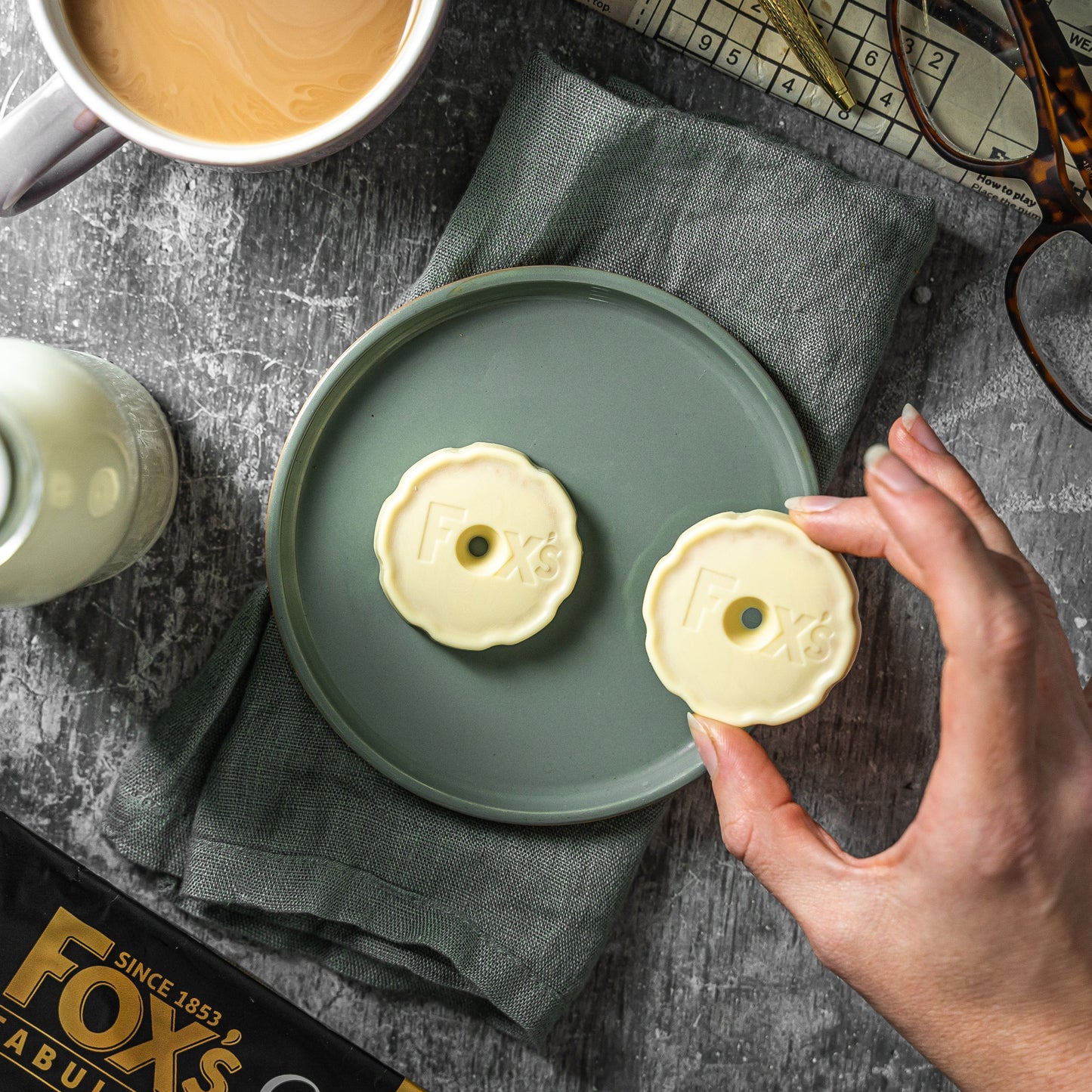 Fox’s White chocolate rounds  130g
