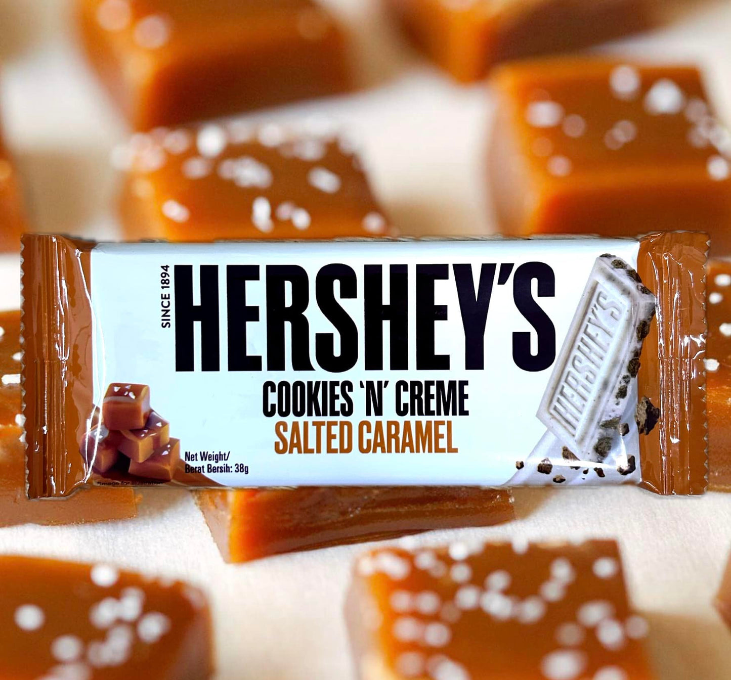 Hershey's Cookies 'n' Creme Salted Caramel Chocolate Bar 90g