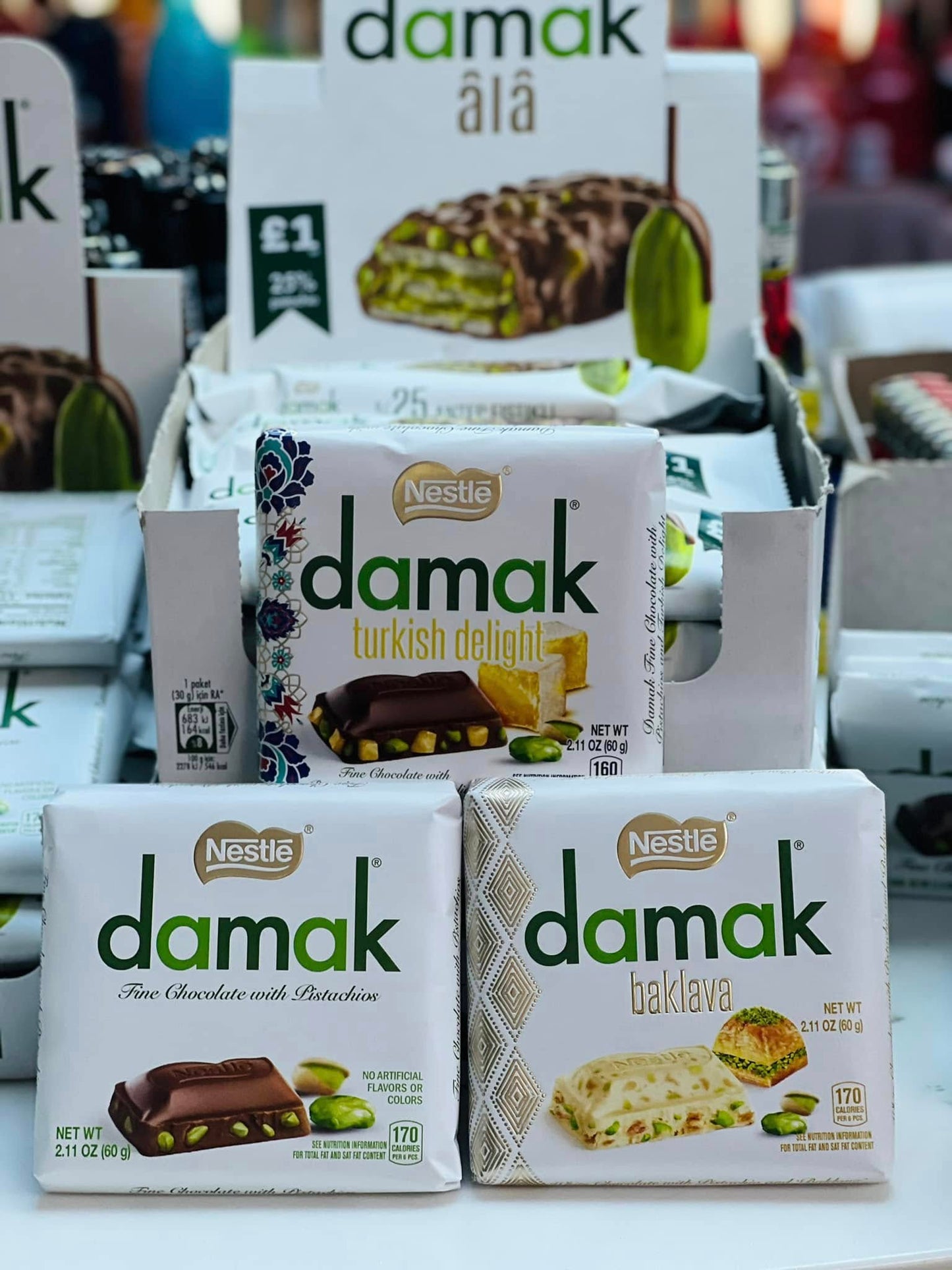 Nestle Damak White Chocolate with Pistachio 60g