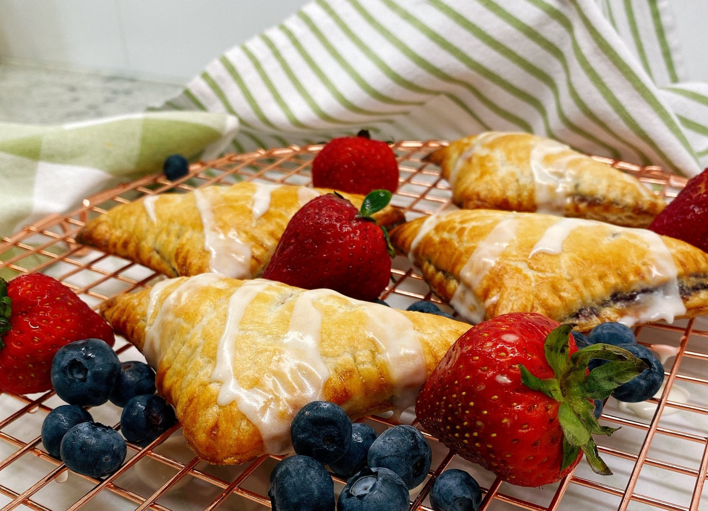 Iceland Mixed Berry Turnovers 2 Packs 186g