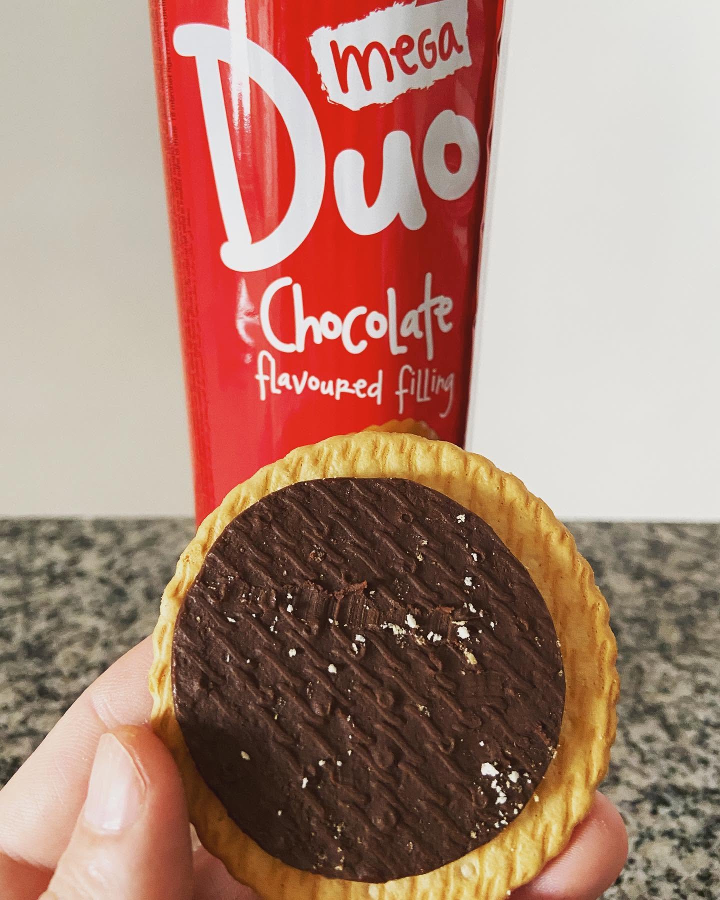 Gullon Duo Chocolate Sandwich Biscuits 250g