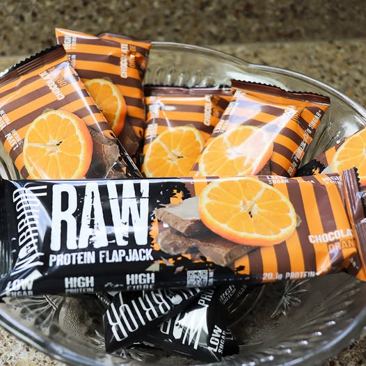 Warrior Raw Protein Protein Oat BarChocolate Orange 75g