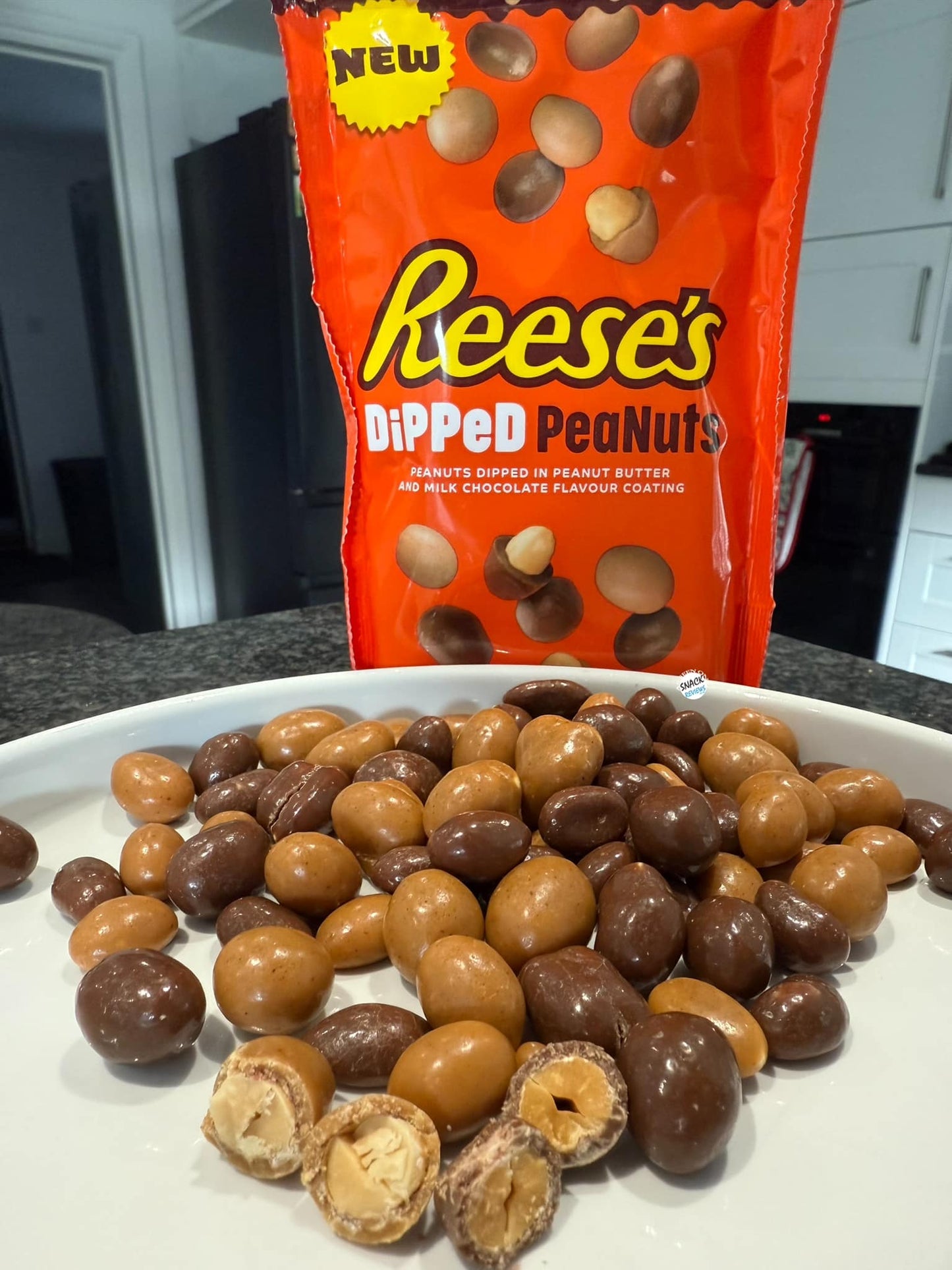 Reeses Dipped Chocolate Peanuts 68g