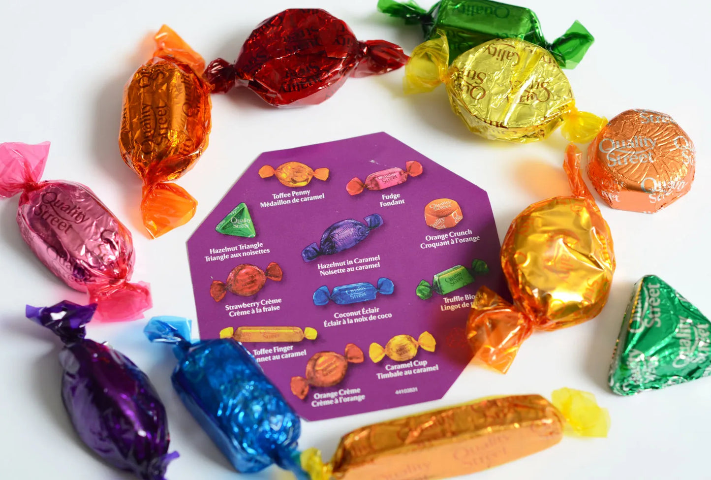 Nestle Quality Street Plastic box type 600g เนสท์เล่ ควอลิตี้ สตรีท ลูกอมรวมรส กล่องพลาสติกชนิดกล่อง 600 กรัม