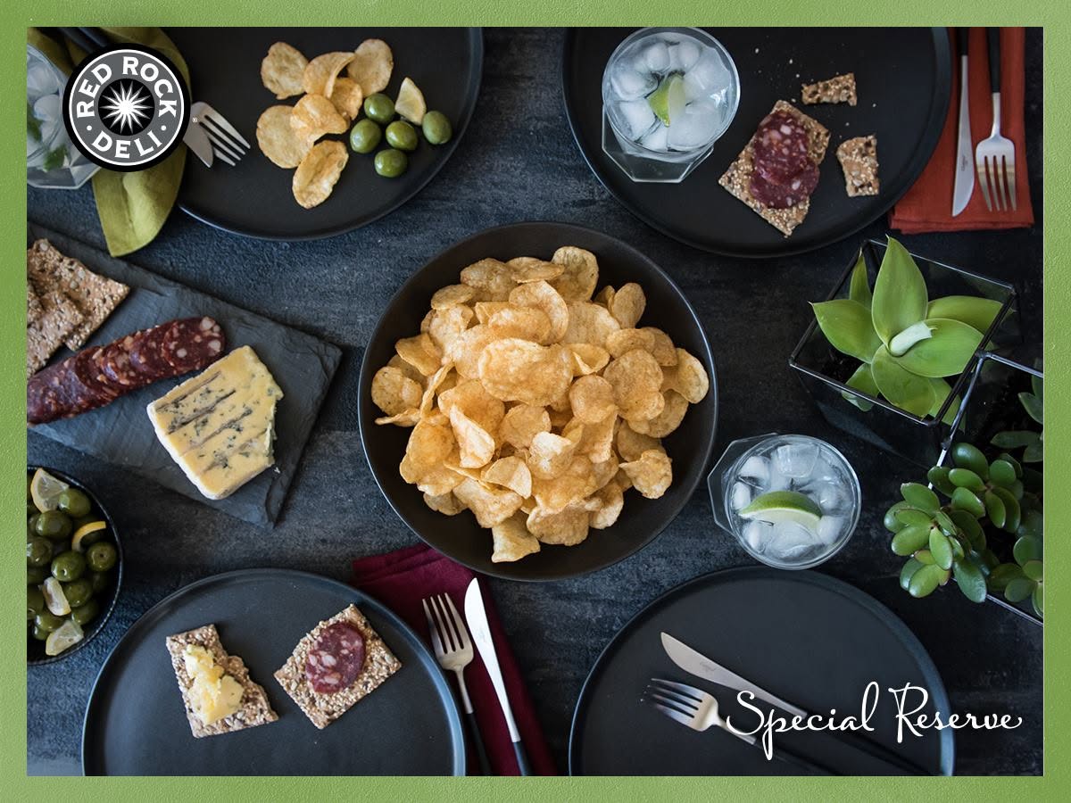 Red Rock Deli Lime & Black Pepper Potato Chips 165g