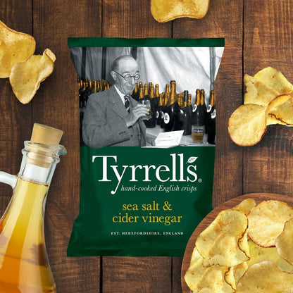 Tyrrells Salt & Vinegar Crisps 40g ไทเรลมันฝรั่งแผ่นทอดกรอบรสเกลือและน้ำส้มสายชู 40กรัม