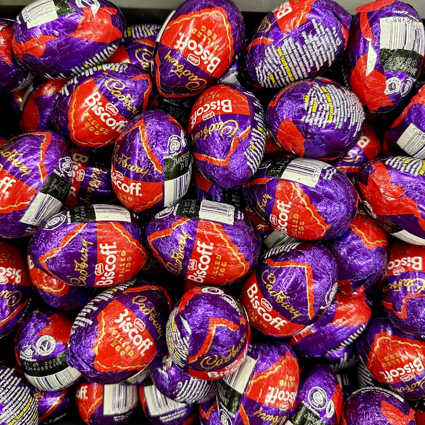 Cadbury Dairy Milk Biscoff Egg 32g